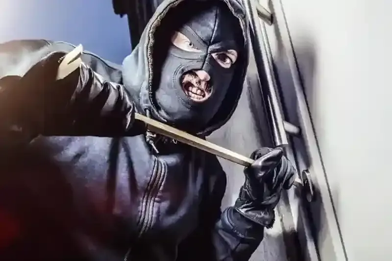 Einbruchschutz Berlin Mitte Türsicherung und Schutzbeschläge